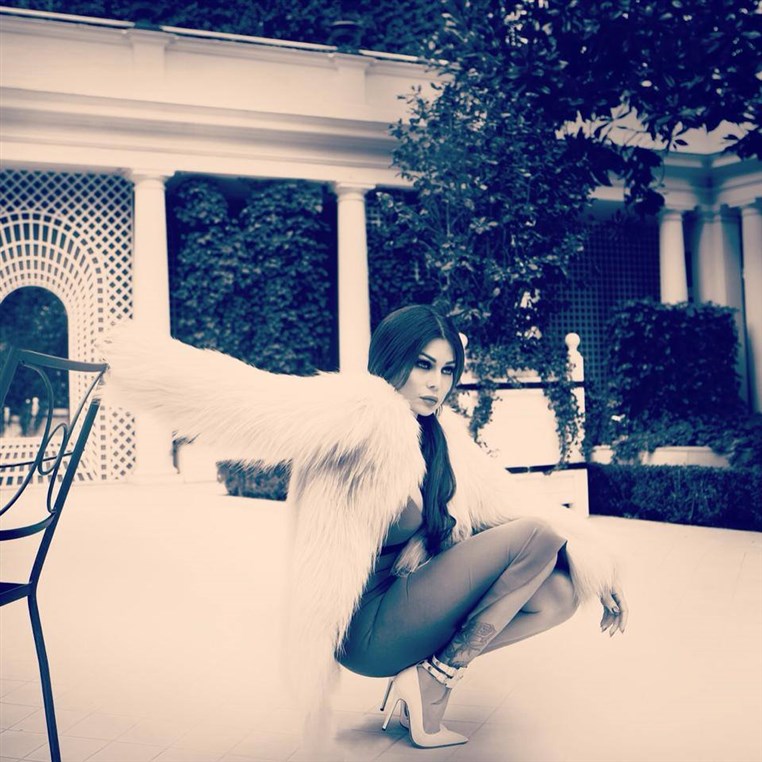 Haifa Wehbe Photo shoot in Paris